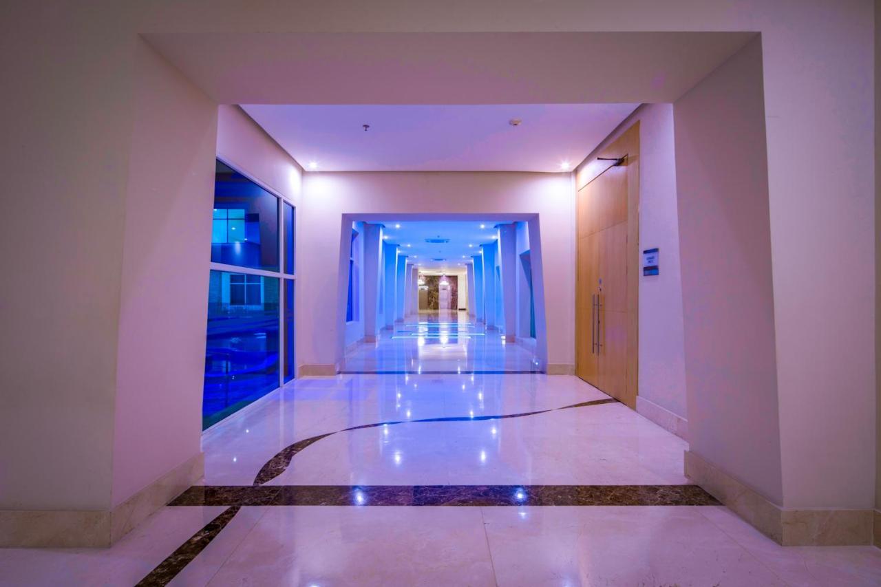 Hotel Dann Carlton Barranquilla Y Centro De Convenciones Kültér fotó The interior of the hotel