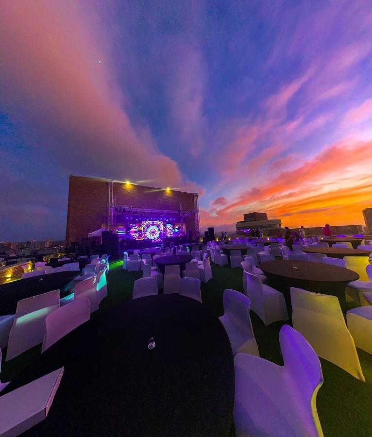 Hotel Dann Carlton Barranquilla Y Centro De Convenciones Kültér fotó The View Rooftop