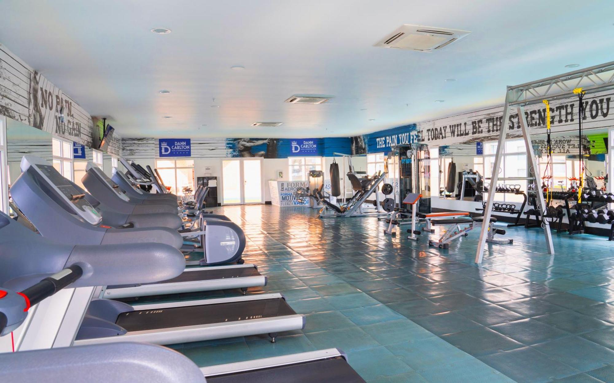 Hotel Dann Carlton Barranquilla Y Centro De Convenciones Kültér fotó The gym at the hotel